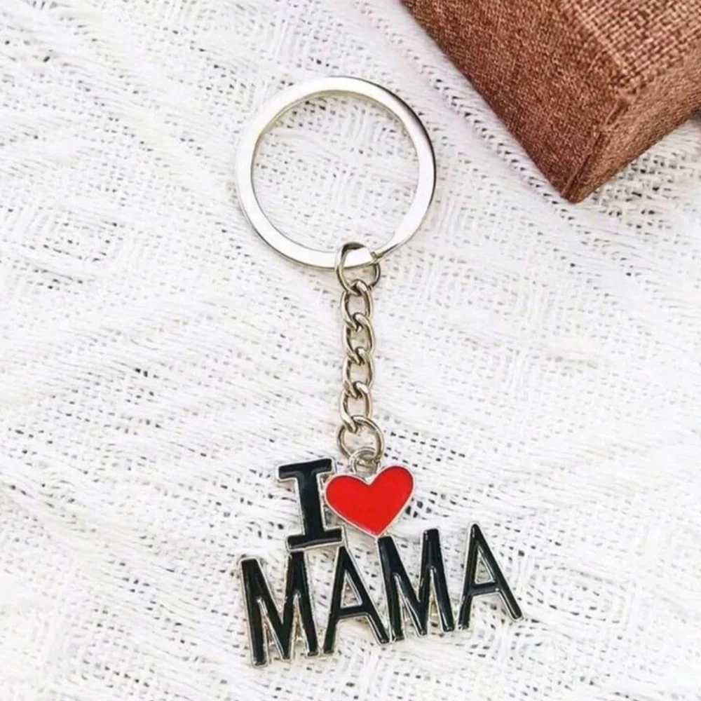 I Love Mama Keychain - Picture 3 of 3